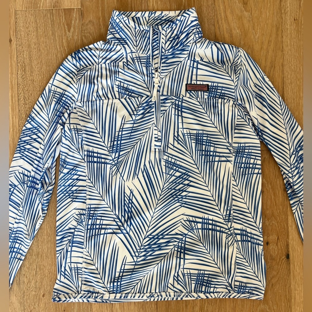 Vineyard Vines athletic pullover size small